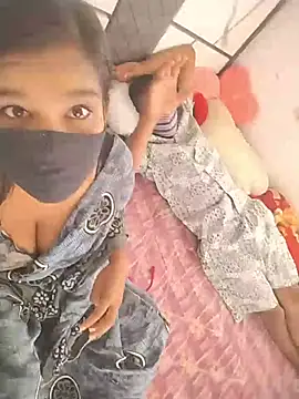 Snapshot of hottiess69 chatting on July 11, 2026, 5:19 am hottiess69 online show from July 11, 2026, 5:19 am