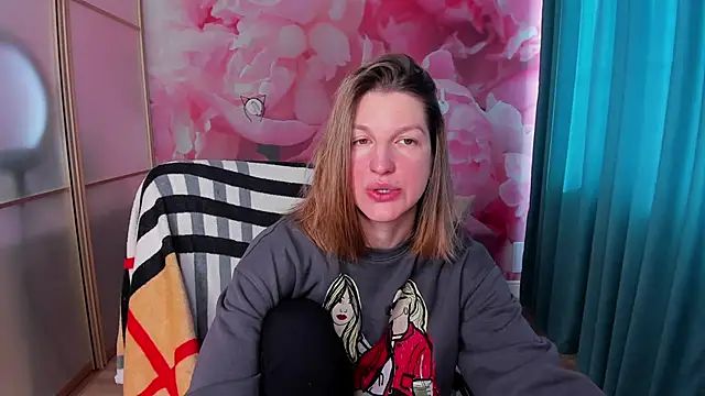 Snapshot of EmilyWalkeri chatting on March 21, 2025, 7:00 am EmilyWalkeri online show from March 21, 2025, 7:00 am