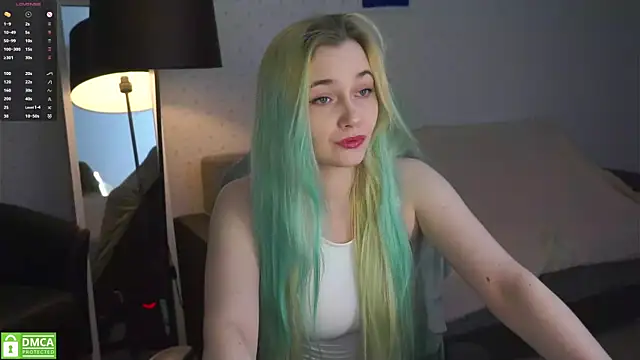 Snapshot of Lisa_003 chatting on October 2, 2025, 8:01 pm Lisa 003 online show from October 2, 2025, 8:01 pm
