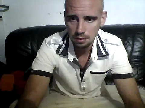 Snapshot of Rejtelmesest chatting on May 25, 2026, 11:14 pm Rejtelmesest online show from May 25, 2026, 11:14 pm