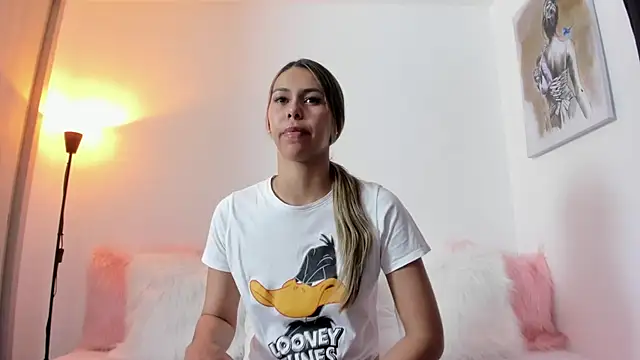 Snapshot of Cristel_Boom chatting on September 30, 2025, 2:28 am Cristel Boom online show from September 30, 2025, 2:28 am