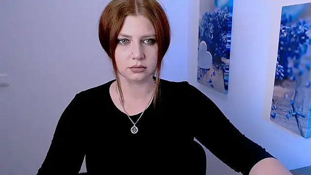 Lizzy Love online show from November 7, 2025, 11:48 am