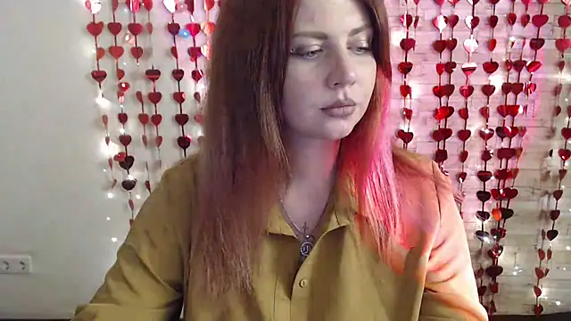 Snapshot of Lizzy_Love chatting on February 11, 2025, 2:25 am Lizzy Love online show from February 11, 2025, 2:25 am