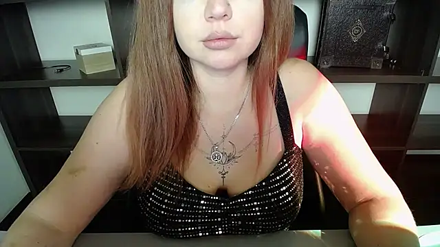 Snapshot of Lizzy_Love chatting on February 23, 2025, 1:57 am Lizzy Love online show from February 23, 2025, 1:57 am