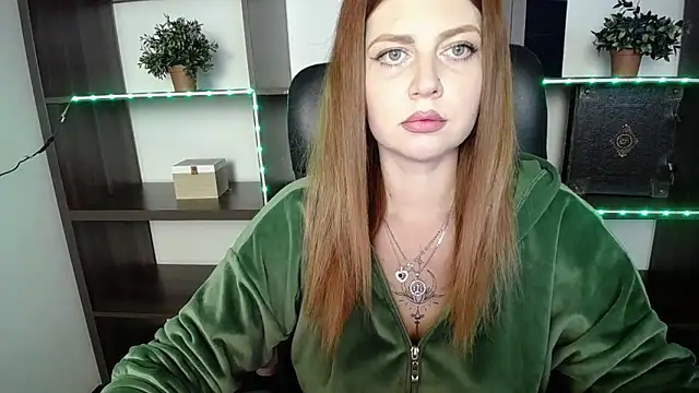 Snapshot of Lizzy_Love chatting on March 18, 2025, 7:12 pm Lizzy Love online show from March 18, 2025, 7:12 pm