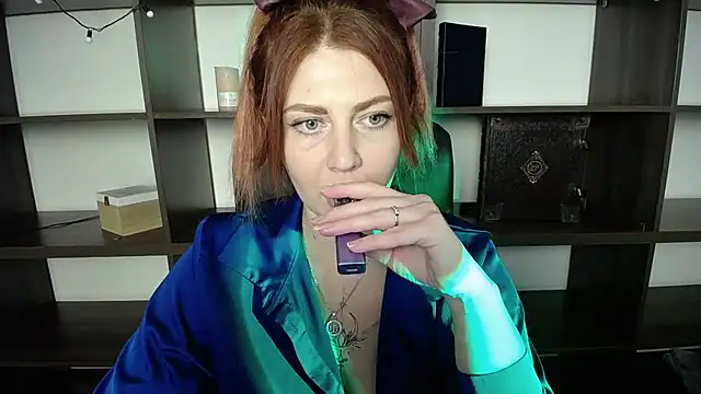 Snapshot of Lizzy_Love chatting on February 15, 2025, 2:11 pm Lizzy Love online show from February 15, 2025, 2:11 pm