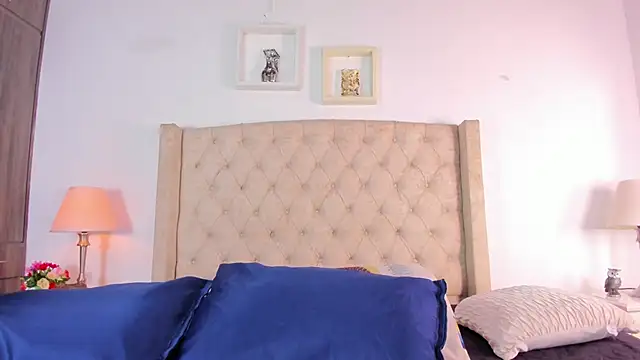 allisson m online show from October 12, 2025, 12:06 pm