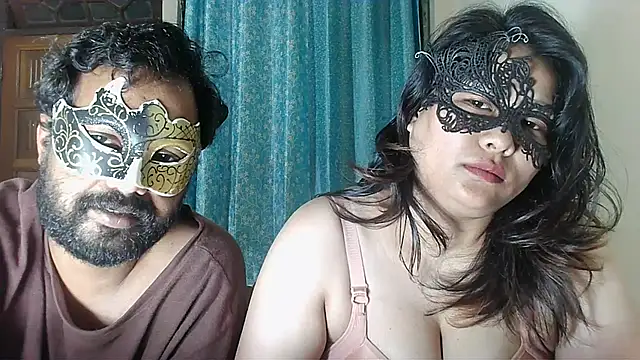 Snapshot of Cutehornycouples chatting on September 17, 2025, 6:10 pm Cutehornycouples online show from September 17, 2025, 6:10 pm