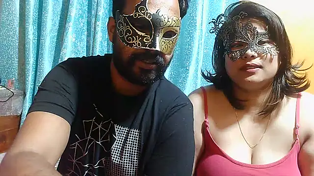 Snapshot of Cutehornycouples chatting on March 2, 2025, 6:24 pm Cutehornycouples online show from March 2, 2025, 6:24 pm