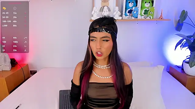 Snapshot of emily_bank chatting on October 17, 2025, 8:10 pm emily bank online show from October 17, 2025, 8:10 pm