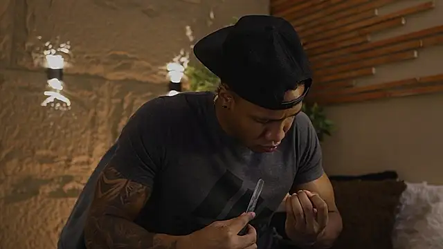 Logan Varela online show from January 8, 2026, 11:05 am