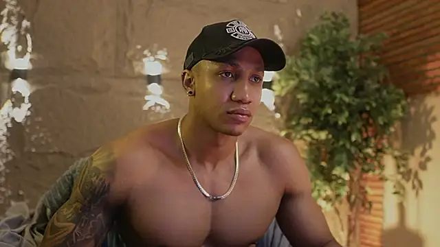 Logan Varela online show from November 14, 2025, 1:59 pm