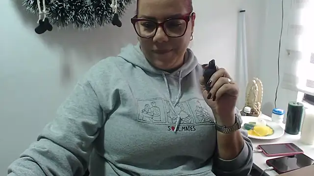 Snapshot of Rebecagiraut chatting on December 18, 2025, 3:27 pm Rebecagiraut online show from December 18, 2025, 3:27 pm