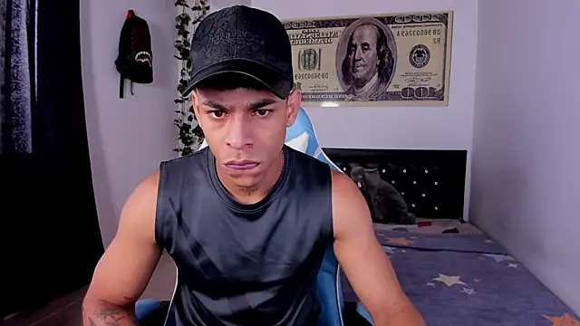 Snapshot of Monster_boysexx chatting on February 11, 2025, 6:22 pm Monster boysexx online show from February 11, 2025, 6:22 pm