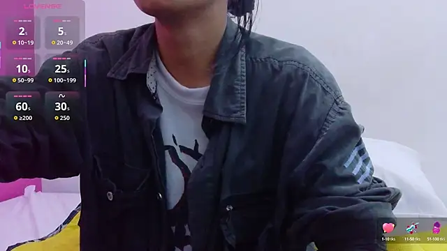 yourcuteneighbourr online show from October 17, 2025, 2:59 am