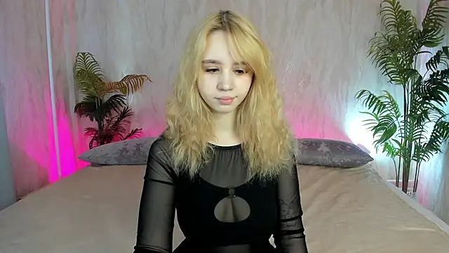 Snapshot of Valerie_Woods chatting on February 26, 2025, 4:41 am Valerie Woods online show from February 26, 2025, 4:41 am