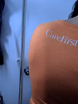 Snapshot of gurlnips chatting on February 5, 2026, 5:09 pm gurlnips online show from February 5, 2026, 5:09 pm