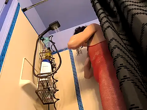 Snapshot of gurlnips chatting on February 17, 2026, 4:04 pm gurlnips online show from February 17, 2026, 4:04 pm