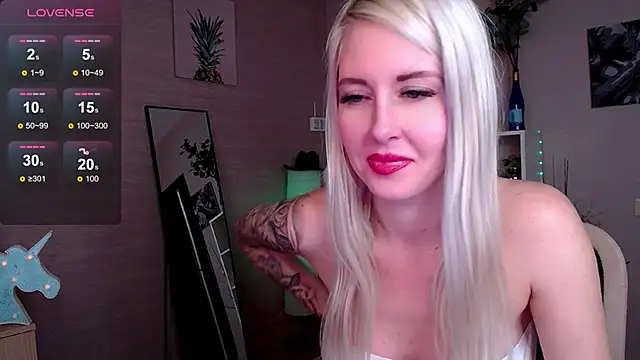 Snapshot of Mermaid_N chatting on February 3, 2025, 4:57 am Mermaid N online show from February 3, 2025, 4:57 am