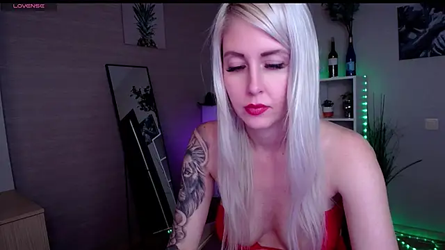 Snapshot of Mermaid_N chatting on January 28, 2025, 5:11 am Mermaid N online show from January 28, 2025, 5:11 am