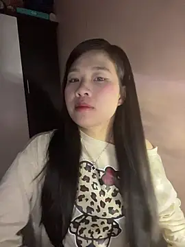 Snapshot of Bae1103 chatting on February 2, 2026, 5:45 pm Bae1103 online show from February 2, 2026, 5:45 pm