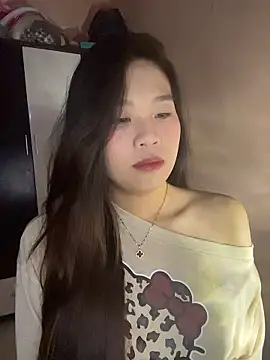 Snapshot of Bae1103 chatting on January 11, 2026, 6:37 pm Bae1103 online show from January 11, 2026, 6:37 pm