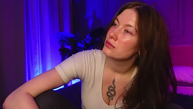 Snapshot of Liv_Fay chatting on November 26, 2025, 2:28 pm Liv Fay online show from November 26, 2025, 2:28 pm