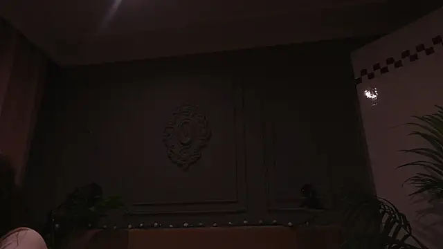 Snapshot of Liv_Fay chatting on December 18, 2025, 2:10 pm Liv Fay online show from December 18, 2025, 2:10 pm