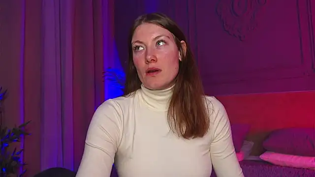 Snapshot of Liv_Fay chatting on October 1, 2025, 4:55 pm Liv Fay online show from October 1, 2025, 4:55 pm