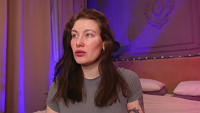 Snapshot of Liv_Fay chatting on December 20, 2025, 2:31 pm Liv Fay online show from December 20, 2025, 2:31 pm