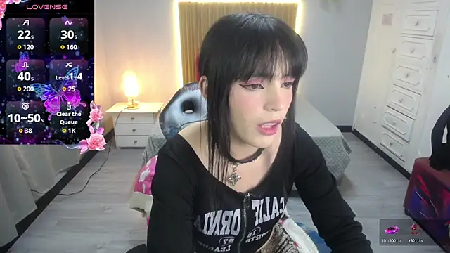 Snapshot of sailor_moon07 chatting on December 20, 2025, 4:26 am sailor moon07 online show from December 20, 2025, 4:26 am