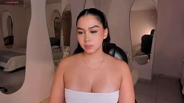 Snapshot of CelestePalmer_ chatting on September 29, 2025, 9:16 am CelestePalmer online show from September 29, 2025, 9:16 am