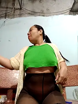 Queen 18200 online show from March 13, 2026, 10:26 pm