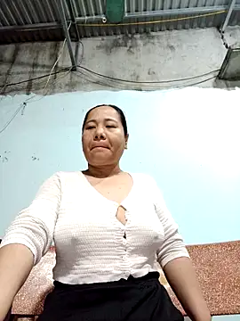 Queen 18200 online show from March 23, 2026, 10:20 pm