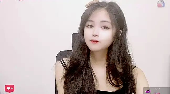 Snapshot of ---MIA--- chatting on March 15, 2025, 8:58 am ---MIA--- online show from March 15, 2025, 8:58 am