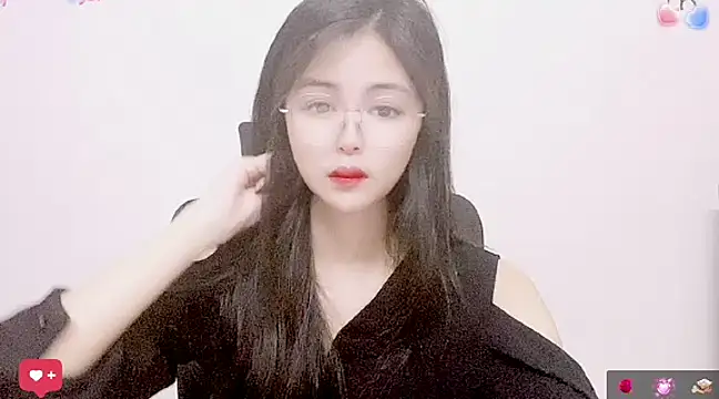 Snapshot of ---MIA--- chatting on March 22, 2025, 5:06 am ---MIA--- online show from March 22, 2025, 5:06 am