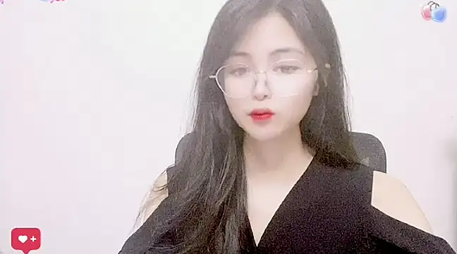 Snapshot of ---MIA--- chatting on March 22, 2025, 1:41 pm ---MIA--- online show from March 22, 2025, 1:41 pm