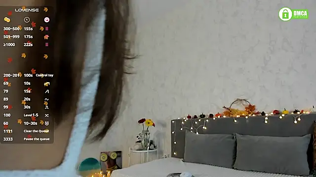 Snapshot of pretty_yong_cat chatting on October 10, 2025, 2:18 pm pretty yong cat online show from October 10, 2025, 2:18 pm