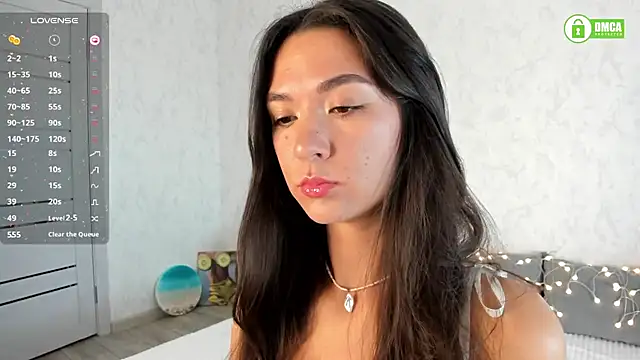 Snapshot of pretty_yong_cat chatting on September 12, 2025, 2:17 pm pretty yong cat online show from September 12, 2025, 2:17 pm
