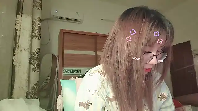 Lili 666 online show from June 1, 2026, 4:28 pm