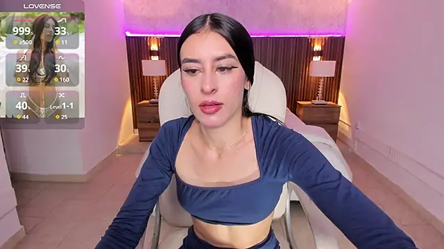 Snapshot of karlaa_james chatting on April 23, 2026, 11:05 am karlaa james online show from April 23, 2026, 11:05 am