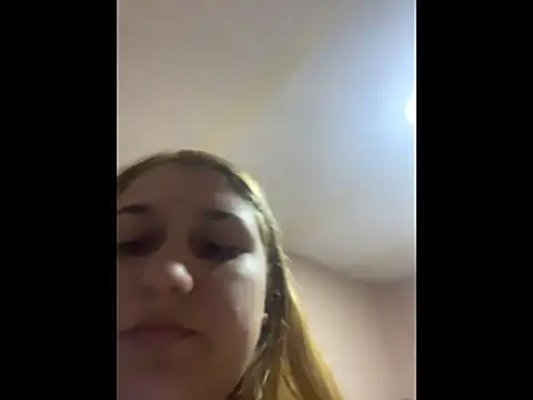 saray gomez22 online show from April 19, 2026, 3:07 am