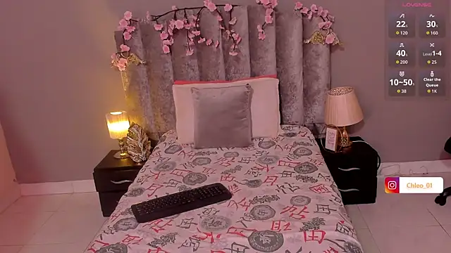 Chleo   online show from February 16, 2026, 1:10 pm