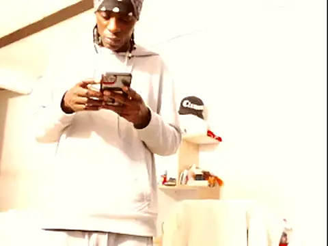 phillip-hot online show from February 23, 2025, 2:18 am