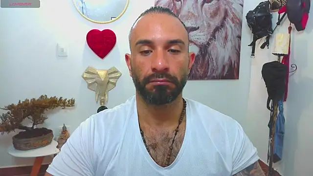 Snapshot of mr_maik chatting on March 6, 2025, 12:09 pm mr maik online show from March 6, 2025, 12:09 pm
