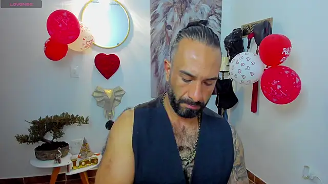Snapshot of mr_maik chatting on February 17, 2025, 10:51 am mr maik online show from February 17, 2025, 10:51 am