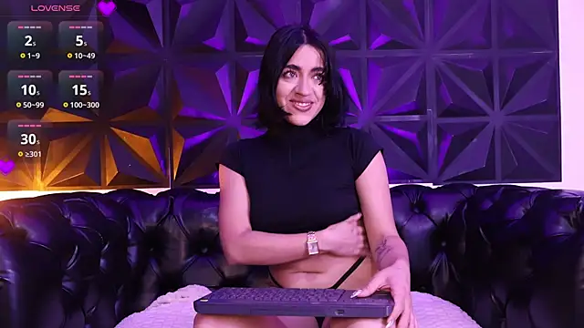 Snapshot of KasiaNoir_ chatting on December 1, 2025, 12:17 pm KasiaNoir online show from December 1, 2025, 12:17 pm