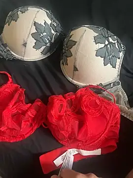 alia1996 online show from February 25, 2025, 2:15 pm