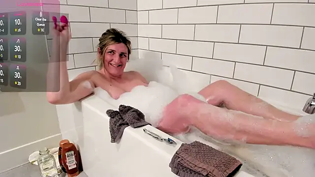 Snapshot of ImLeanneLawson chatting on February 17, 2025, 5:14 am ImLeanneLawson online show from February 17, 2025, 5:14 am