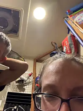 Snapshot of ILUV2TUCHMYKITTY chatting on December 5, 2025, 3:27 am ILUV2TUCHMYKITTY online show from December 5, 2025, 3:27 am